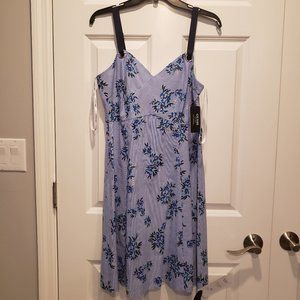 NWT! Guess V-Neck Dress